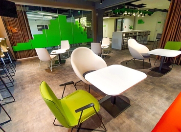 Коворкінг вулиця Миколи Василенка 13124 Київ