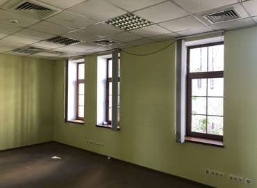 Бізнес-центр вулиця Набережно-Хрещатицька 9 04070 Подільський район