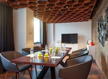 Choose a 300 m² Conference space in Podolsky district, Братська 17-19  (04070) - 6 | MatchOffice.com