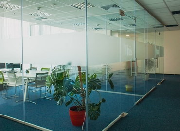 Бізнес-центр проспект Степана Бандери 28А 02000 Київ