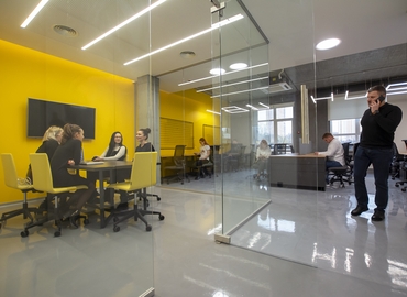 Офіс вулиця Нижньоключова 14 02000 Київ