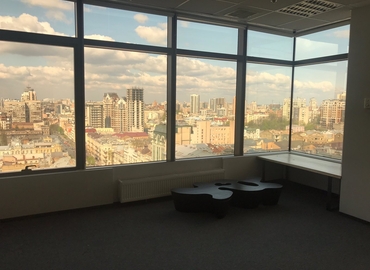 Бізнес-центр вулиця Богдана Хмельницького 19-21 01030 Шевченківський район