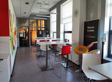 Бізнес-центр вулиця Новокостянтинівська 18 02000 Київ