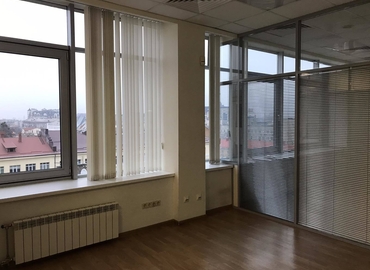 Бізнес-центр вулиця Іллінська 8 02000 Київ