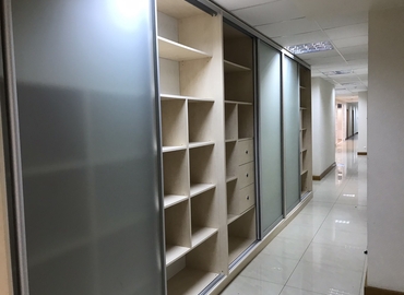 Бізнес-центр вулиця Іллінська 8 02000 Київ