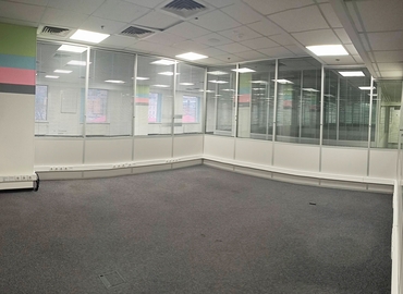 Бізнес-центр Zhylianska Street 75 01032 Шевченківський район