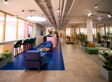 Бізнес-центр вулиця Боричів Тік 35В 04070 Київ