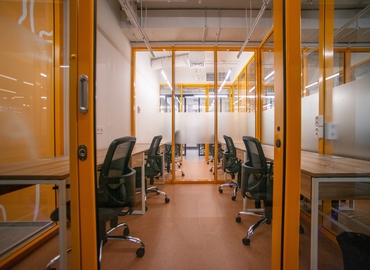 Бізнес-центр вулиця Боричів Тік 35В 04070 Київ