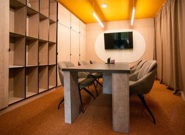 Бізнес-центр вулиця Боричів Тік 35В 04070 Київ