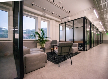 Бізнес-центр вулиця Боричів Тік 35В 04070 Київ