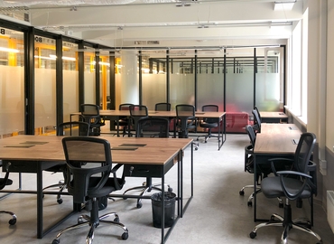 Бізнес-центр вулиця Боричів Тік 35В 04070 Київ