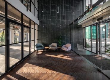 Бізнес-центр вулиця Амурська 6 02000 Київ