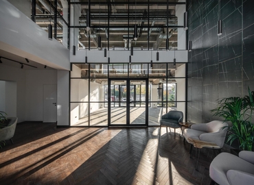 Бізнес-центр вулиця Амурська 6 02000 Київ