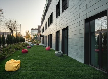 Бізнес-центр вулиця Амурська 6 02000 Київ