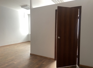 60 m² Commercial office up for rent in Святошинський район, вулиця Академіка Кримського 4А, 03680  - 0 | MatchOffice.com