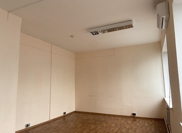 24 m² Business office up for rent in Святошинський район, вулиця Академіка Кримського 4А, 03142 - 2 | MatchOffice.com