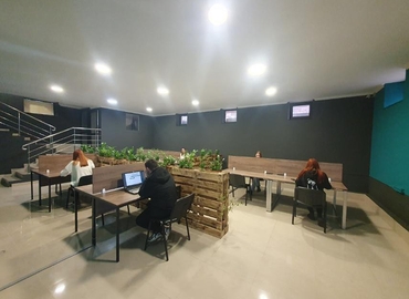 120 m² Co-working  in Ivano-Frankivsk, вулиця Манюха 19 (76000) - 2 | MatchOffice.com