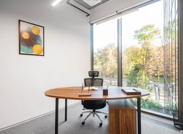 Бізнес-центр 48 Stryiska Street, LvivTech.City 79021 Львів