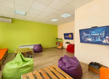 Коворкінг вулиця Нижньоключова 14 02000 Київ