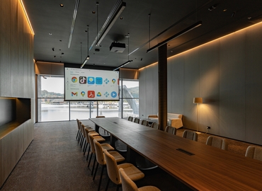 Конференц-зал вулиця Хмельницького 9Б 79495 Львів