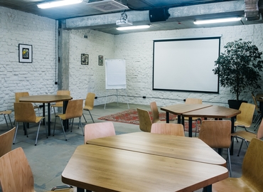 68 m² Convention center in Ivano-Frankivsk, вулиця Вовчинецька 188 (76000) - 0 | MatchOffice