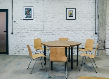 68 m² Convention center in Ivano-Frankivsk, вулиця Вовчинецька 188 (76000) - 2 | MatchOffice.com