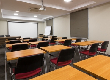 Конференц-зал вулиця Гетьмана Полуботка 22/28 14000 Чернігів