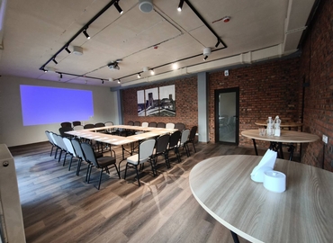 Конференц-зал Набережна 4 00000 Луцький район