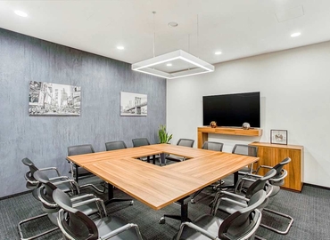 Бізнес-центр 13-15 Bolsunovska St.,IQ Business Centre, 8th Floor 01014 Київ