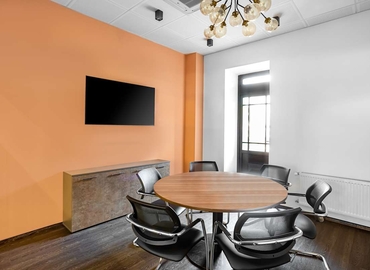 Коворкінг 28 Verhniy Val str.,Podil Heritage Cntr 04071 Подільський район