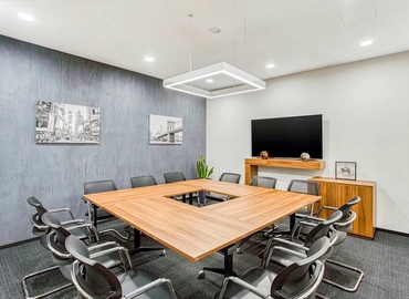 Конференц-зал 13-15 Bolsunovska St.,IQ Business Centre, 8th Floor 01014 Київ