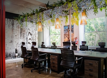 300 m² Business space building up for rent in Cape Town, 77 Church St (8000) - 1 | MatchOffice.com