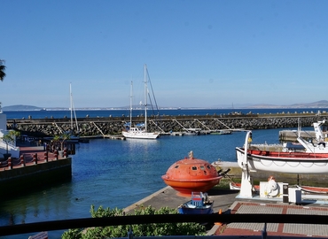 300 m² Business center property up for rent in Cape Town, Granger Bay Blvd (8001) - 6 | MatchOffice.com