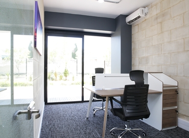 12 m² Business center in Sandton, The Straight Avenue Unit 9 (2194) - 1 | MatchOffice.com