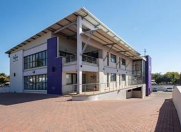 100 m² Business space in Rustenburg, Beyers Naude Drive 214 (2999) - 4 | MatchOffice.com