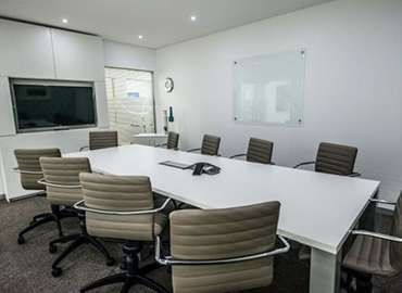100 m² Conference space in East London, Stewart Drive 14 (5241) - 3 | MatchOffice