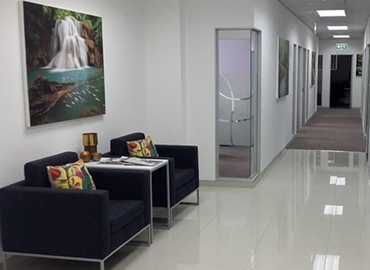 100 m² Meeting room in East London, Stewart Drive 14 (5241) - 5 | MatchOffice