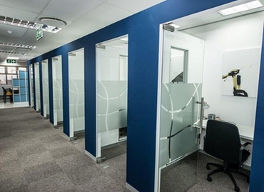 100 m² Shared workspace  in East London, Stewart Drive 14 (5241) - 6 | MatchOffice.com
