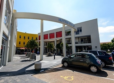 100 m² Conference room in Johannesburg, Jan Smuts avenue and Summit Road (2196) - 1 | MatchOffice
