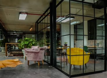 300 m² Office available to rent in Cape Town, Sand Hill Road 1, 8001  - 1 | MatchOffice