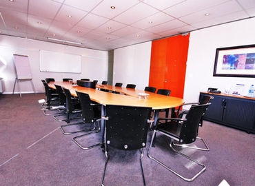 100 m² Serviced office place available to rent in Cape Town, Ground Floor (7700) - 3 | MatchOffice.com