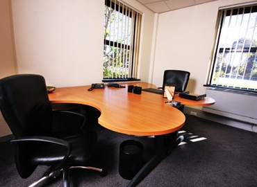 100 m² Business center building available to rent in Cape Town, Ground Floor (7700) - 2 | MatchOffice.com