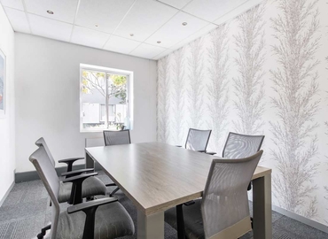 10 m² Business space in Johannesburg, 35 Fricker Road (2196) - 2 | MatchOffice.com