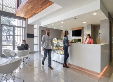 10 m² Shared workspace  in Johannesburg, Cnr. Cedar Road & 3rd Street (2021) - 1 | MatchOffice