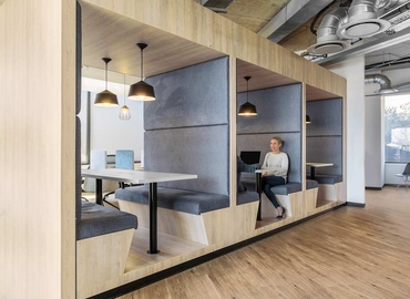 10 m² Business center in Johannesburg, 22 Magwa Crescent (2066) - 4 | MatchOffice.com