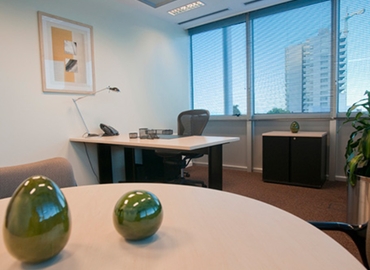 100 m² Conference center in Buenos Aires, Edificio Office Center (B1636DSR) - 0 | MatchOffice.com