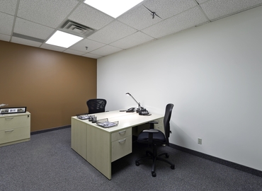 750 m² Business space building for rent in Oakville, ON, 1155 North Service Road West (L6M 3E3) - 6 | MatchOffice.com