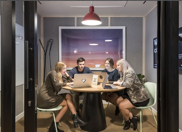 100 m² Business park in Toronto, University Avenue 1 (M5J 2P1) - 0 | MatchOffice.com
