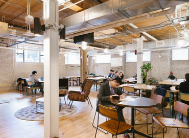 200 m² Business space in Toronto, Richmond Street West 240 (M5V 2C5) - 1 | MatchOffice.com