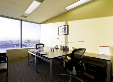 30 m² Coworking  in Etobicoke, ON, 10 Four Seasons Place (M9B 6H7) - 1 | MatchOffice.com